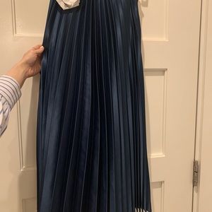 Brand new Zara pleated skirt